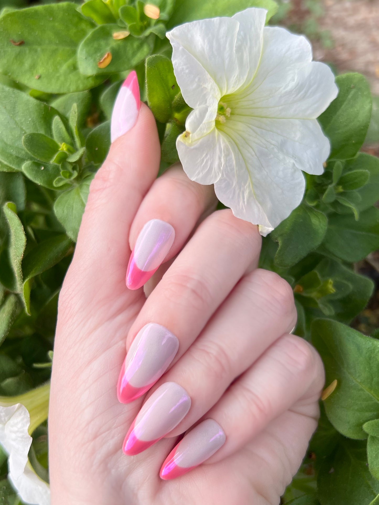 Miracle Art Salon Acrylic Nails Almond, 24 Pieces Pink French AM24009