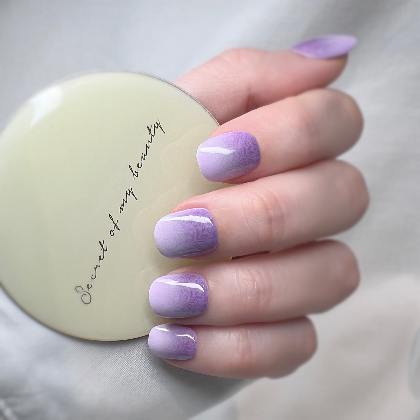 Miracle Art Salon Acrylic Nails Short Length, 24 Pieces Orchid Ombre SH24019
